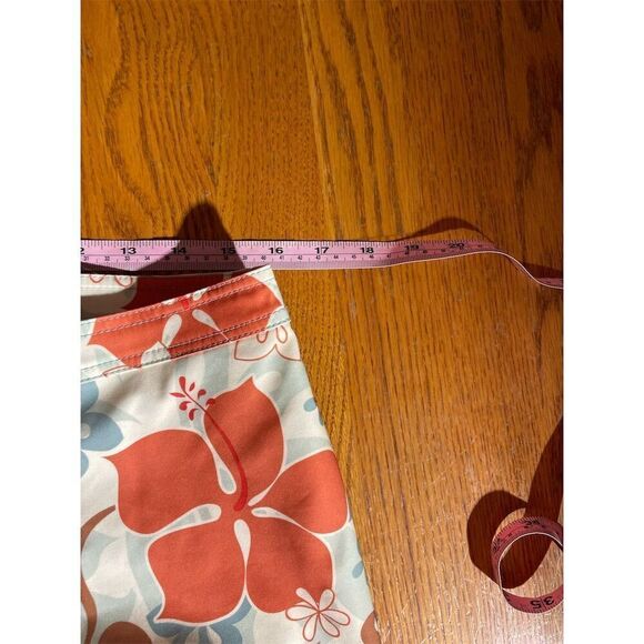 Crazy Shirts  Hawaiian Floral Board Shorts Size 9 Multicolor - Picture 3 of 9